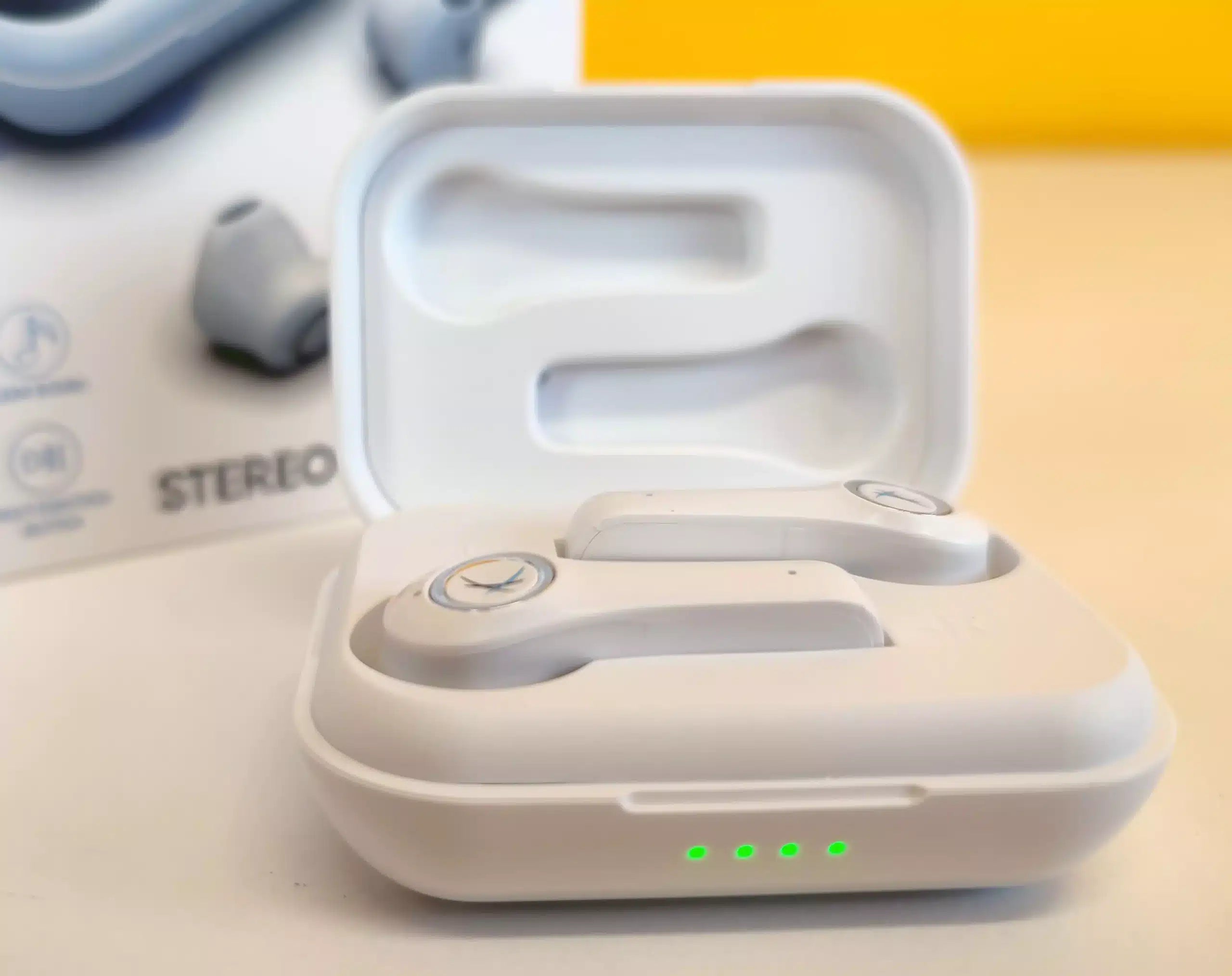 Orpheus Auricolari Wireless Stereo Bluetooth Cuffie Ascolta la tua musica preferita in alta qualità e senza fili Orpheus Auricolari Wireless Stereo Bluetooth Cuffie Ascolta la tua musica preferita in alta qualità e senza fili